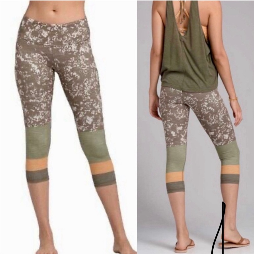 Prana pillar capri leggings Size Medium